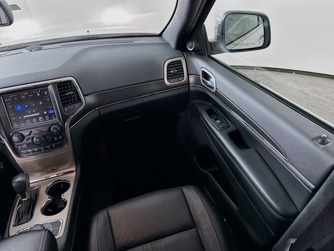 Used 2016 Jeep Grand Cherokee Limited w/ Trailer Tow Group IV image 30