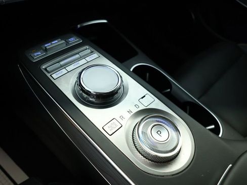 Used 2024 Genesis GV70 2.5T w/ Advanced Package image 15