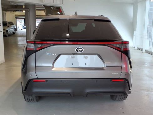 Used 2023 Toyota bZ4X XLE w/ Weather Package image 5