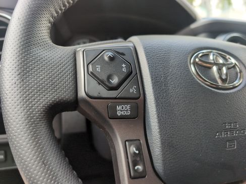 Used 2017 Toyota Tacoma TRD Off-Road w/ Tow Package (A/T) AWD/4WD image 19