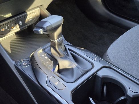 New 2025 Kia K4 LXS image 15