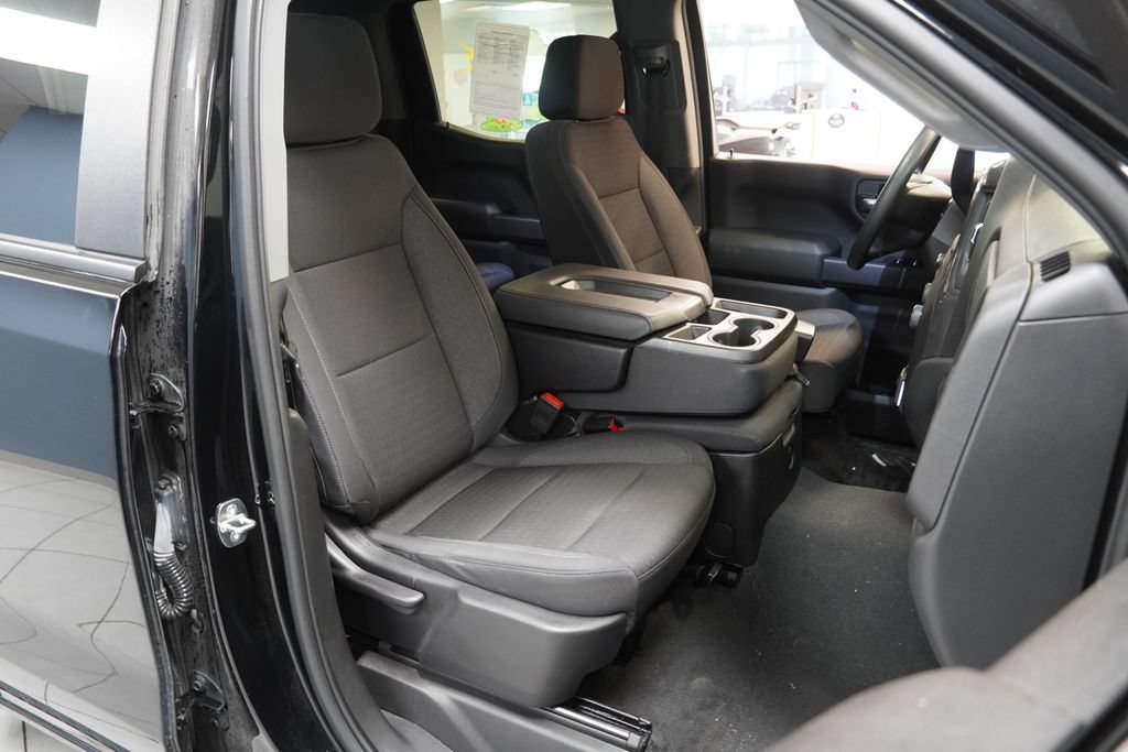 Used 2023 Chevrolet Silverado 1500 Custom Trail Boss w/ 2.7L Blackout Package AWD/4WD image 22