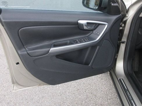 Used 2015 Volvo S60 T5 Premier FWD image 12