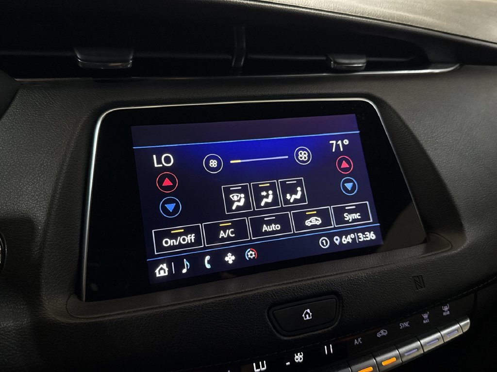 Used 2020 Cadillac XT4 Premium Luxury FWD image 16