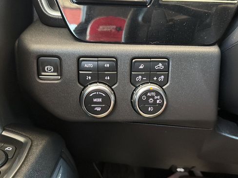 Used 2023 GMC Sierra 1500 SLT image 25