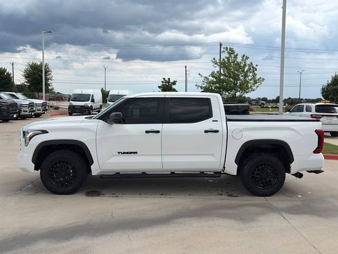 Used 2025 Toyota Tundra SR5 AWD/4WD image 6