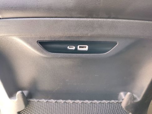 Used 2024 Chrysler Pacifica Limited FWD image 26