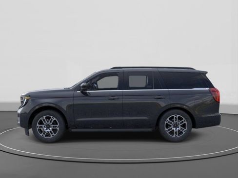 New 2026 Ford Expedition Active RWD image 3