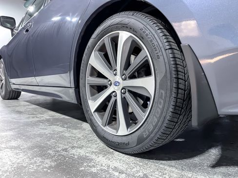 Used 2017 Subaru Legacy 2.5i Limited image 10