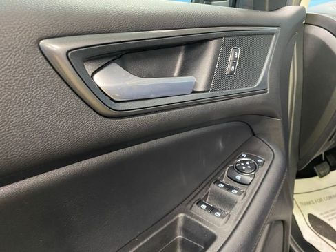 Used 2024 Ford Edge SE image 34