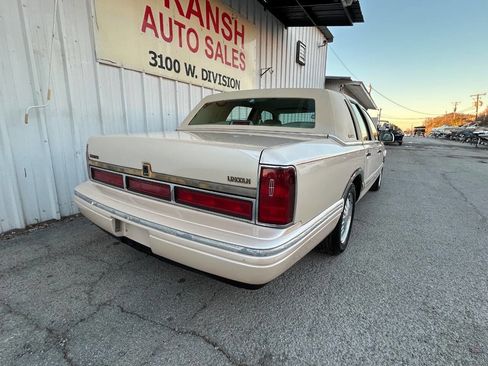 Used 1997 Lincoln Town Car Cartier image 24
