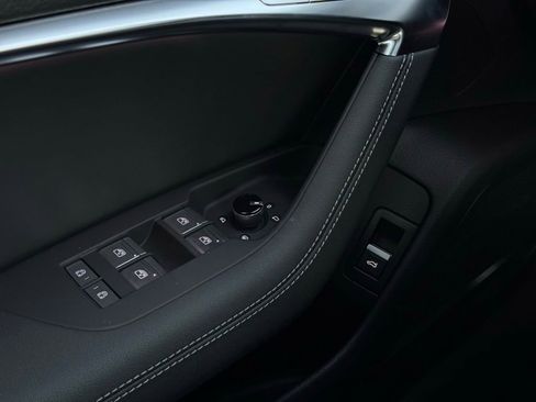 Used 2025 Audi A6 Premium Plus image 33