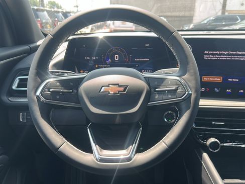 New 2026 Chevrolet Traverse LT AWD/4WD image 2