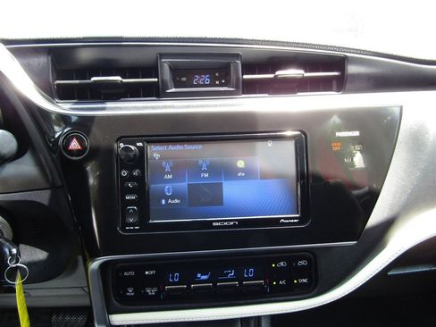 Used 2016 Scion iM FWD image 23