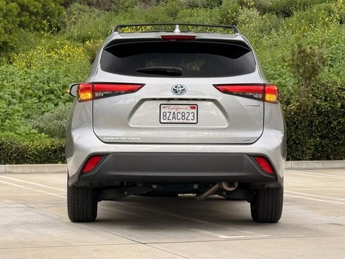 Used 2022 Toyota Highlander XLE image 10