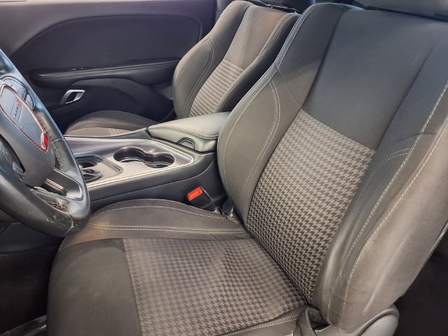 Used 2017 Dodge Challenger R/T RWD image 3