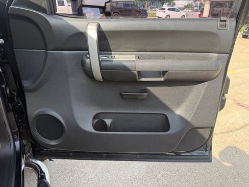 Used 2009 Chevrolet Silverado 2500 LT w/ Exterior Plus Package RWD image 27