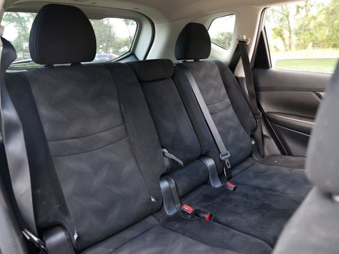 Used 2016 Nissan Rogue S FWD image 14