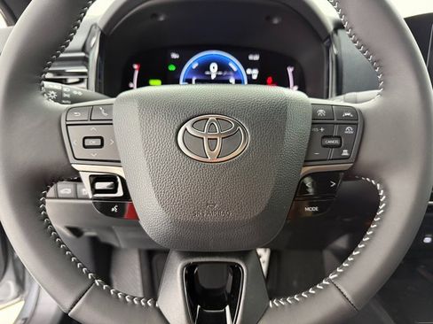 New 2026 Toyota Camry SE w/ Convenience Package image 9