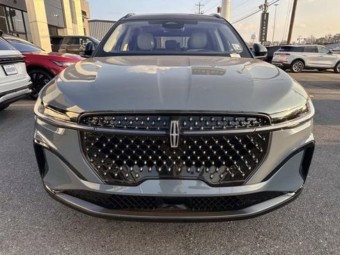 New 2026 Lincoln Nautilus Reserve w/ Jet Appearance Package image 2