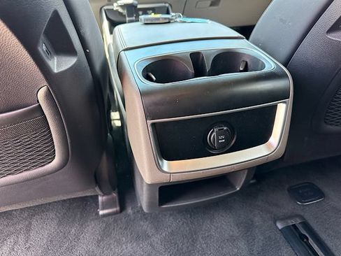 Used 2026 Kia Carnival FWD image 19
