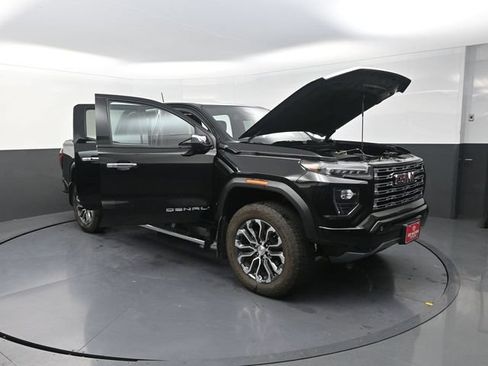 Used 2023 GMC Canyon Denali AWD/4WD image 38