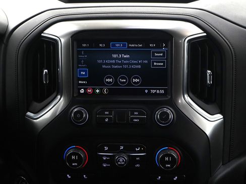 Used 2019 Chevrolet Silverado 1500 RST image 16