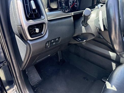 Used 2023 Kia Sorento EX AWD/4WD image 23
