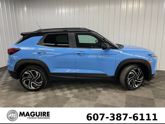 Used 2024 Chevrolet TrailBlazer RS FWD image 2