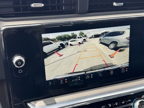Used 2025 GMC Sierra 1500 Denali w/ Technology Package AWD/4WD image 17