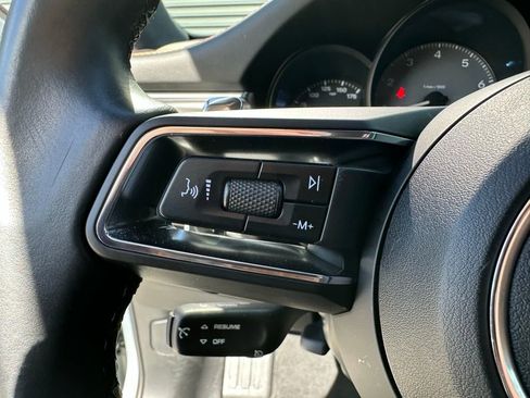 Used 2022 Porsche Macan S image 17