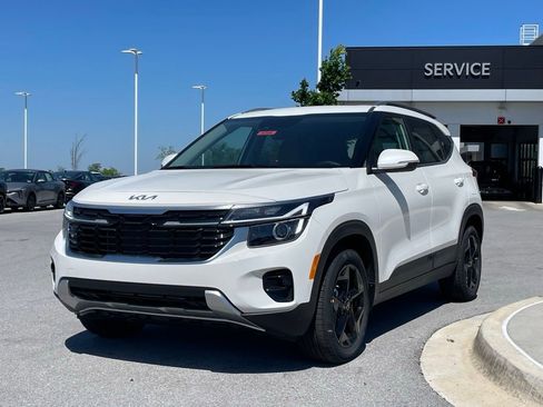 New 2026 Kia Seltos EX FWD image 3