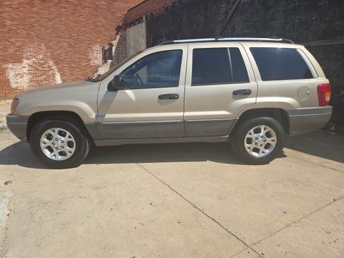 Used 1999 Jeep Grand Cherokee Laredo image 4