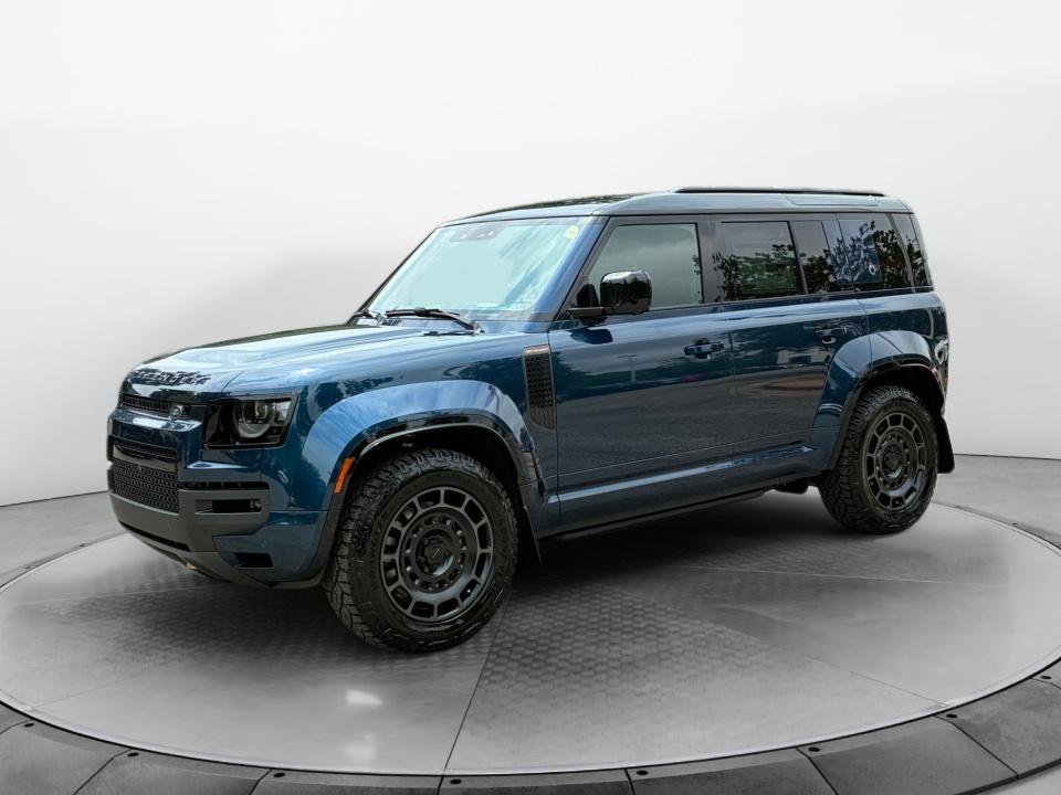 New 2026 Land Rover Defender 110 AWD/4WD image 1