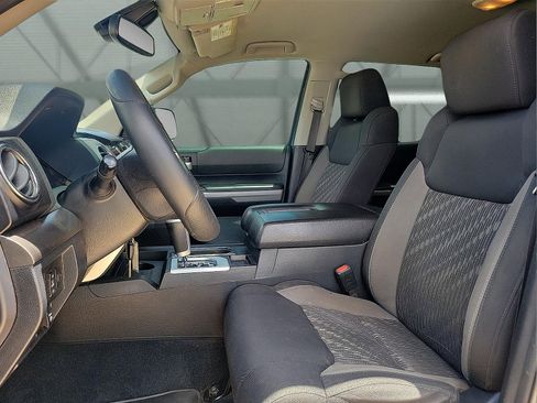 Used 2019 Toyota Tundra SR5 w/ SR5 Upgrade Package AWD/4WD image 12