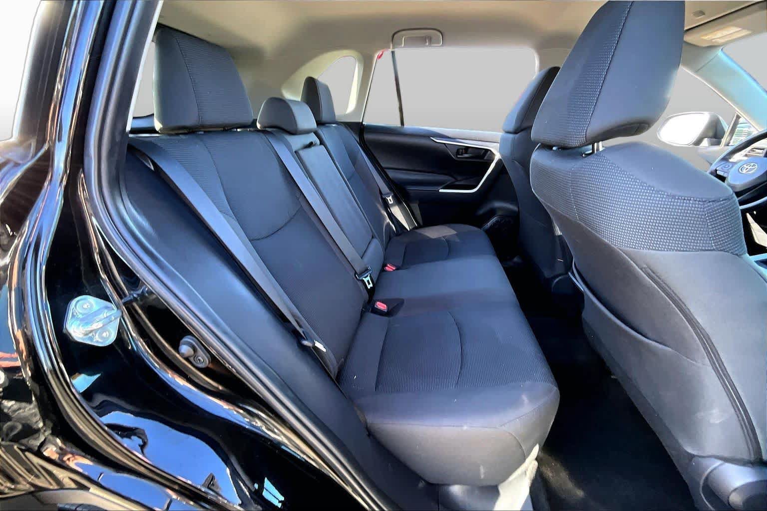 Certified 2025 Toyota RAV4 LE AWD/4WD image 19