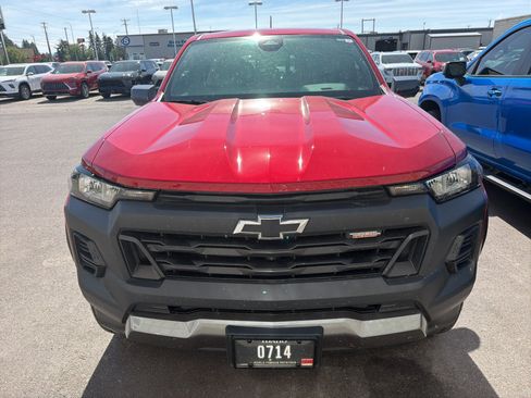 Used 2025 Chevrolet Colorado Trail Boss AWD/4WD image 5