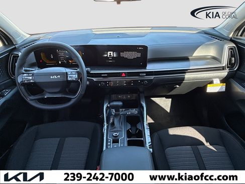 New 2026 Kia Sorento LX FWD image 14