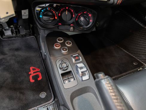 Used 2018 Alfa Romeo 4C Spider w/ Convenience Group - Spider image 16