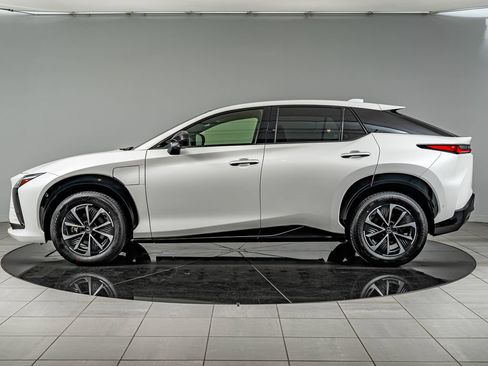 Certified 2024 Lexus RZ 450e Premium w/ Technology Package AWD/4WD image 8