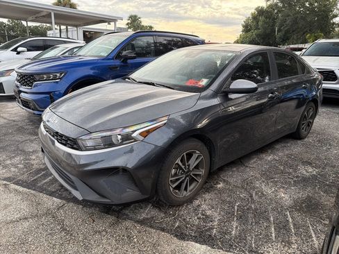 Certified 2023 Kia Forte LXS FWD image 6