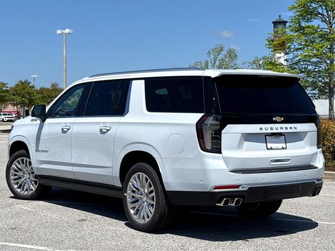 New 2026 Chevrolet Suburban High Country RWD image 25