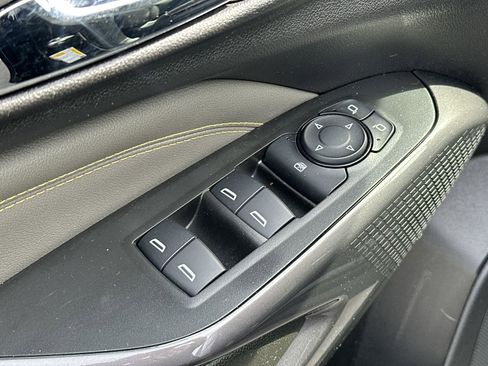 Certified 2025 Chevrolet Trax ACTIV w/ Driver Confidence Package image 15