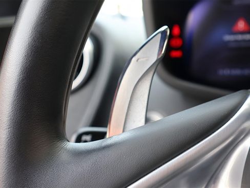 Used 2022 McLaren GT image 21