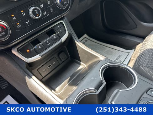 Used 2022 GMC Terrain SLE w/ Driver Convenience Package image 23