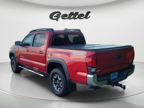 Used 2018 Toyota Tacoma TRD Off-Road AWD/4WD image 7