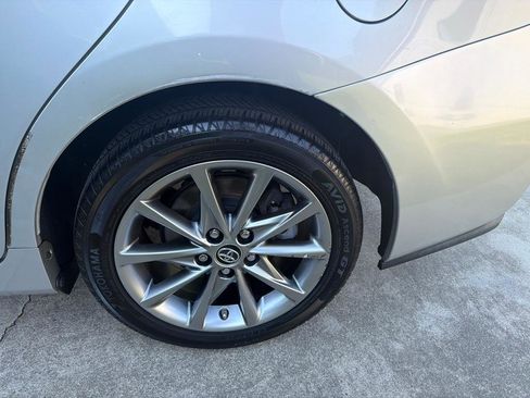 Used 2016 Toyota Prius V Five image 35