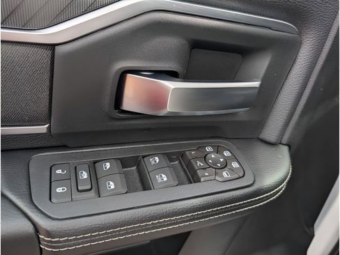 New 2026 RAM 3500 Big Horn AWD/4WD image 28