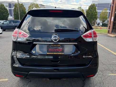 Used 2016 Nissan Rogue SV AWD/4WD image 10