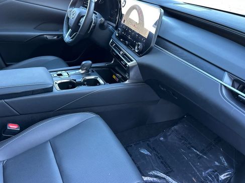 Used 2025 Lexus RX 350h image 17